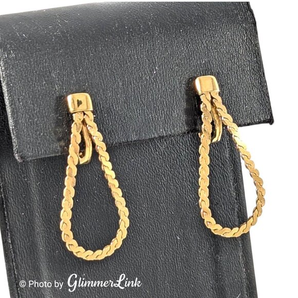Vintage Monet Serpentine Chain Teardrop Loop Gold Tone Drop Clip On Earrings - Picture 1 of 10